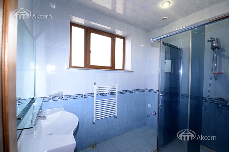Առանձնատուն · 6 սեն. · 532 մ² · Զովունի
