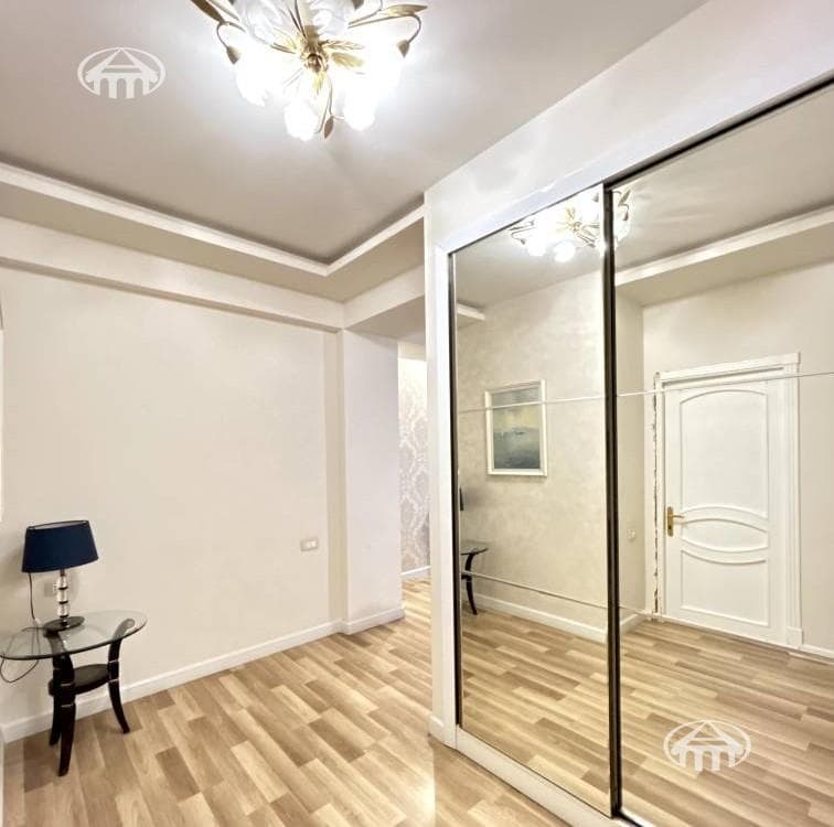 Квартира · 4 комн. · 128 м² · Кентрон