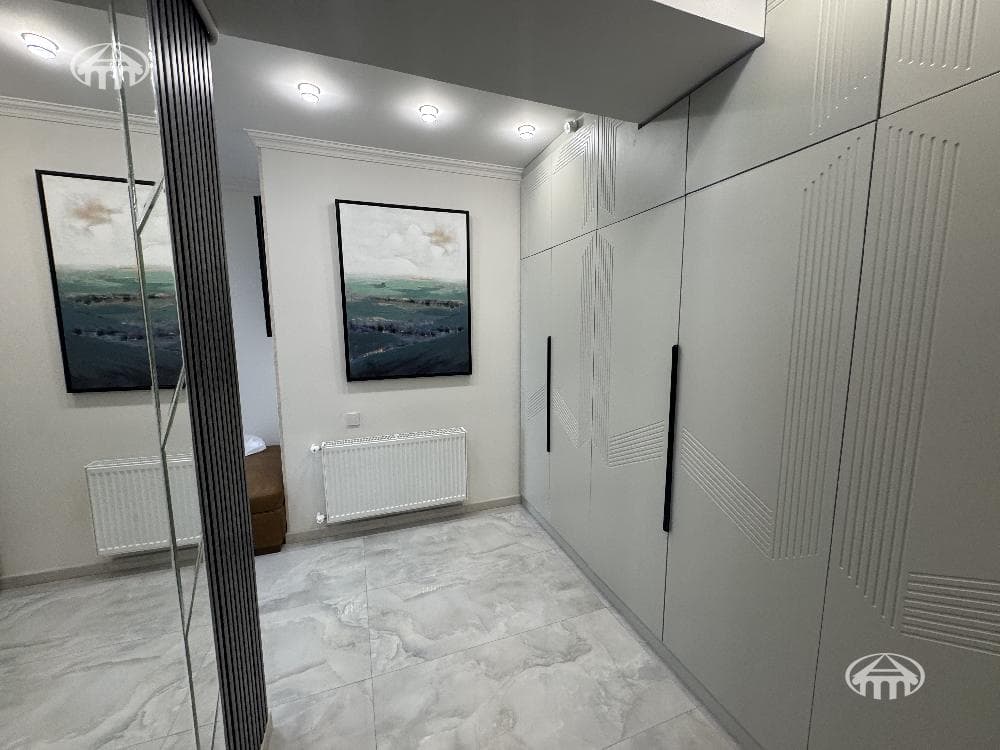 Квартира · 3 комн. · 107 м² · Канакер-Зейтун