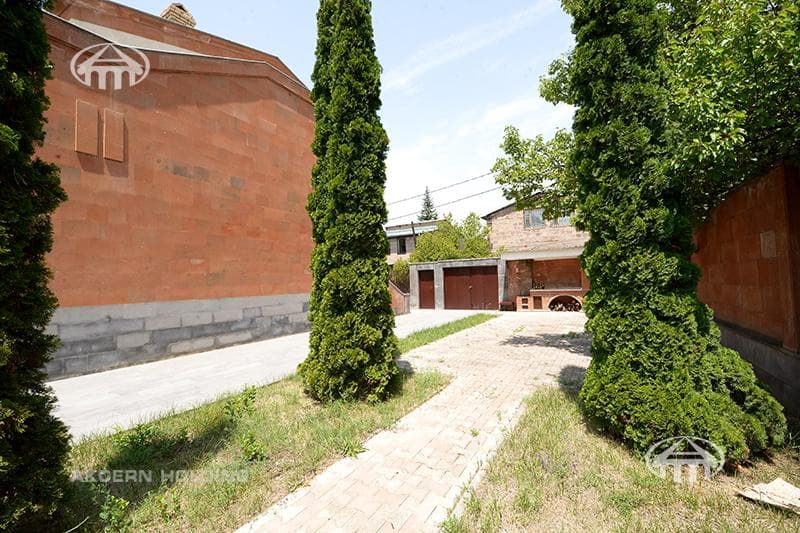 Country house · 4 rooms · 289.5 m² · Dzoraghbyur