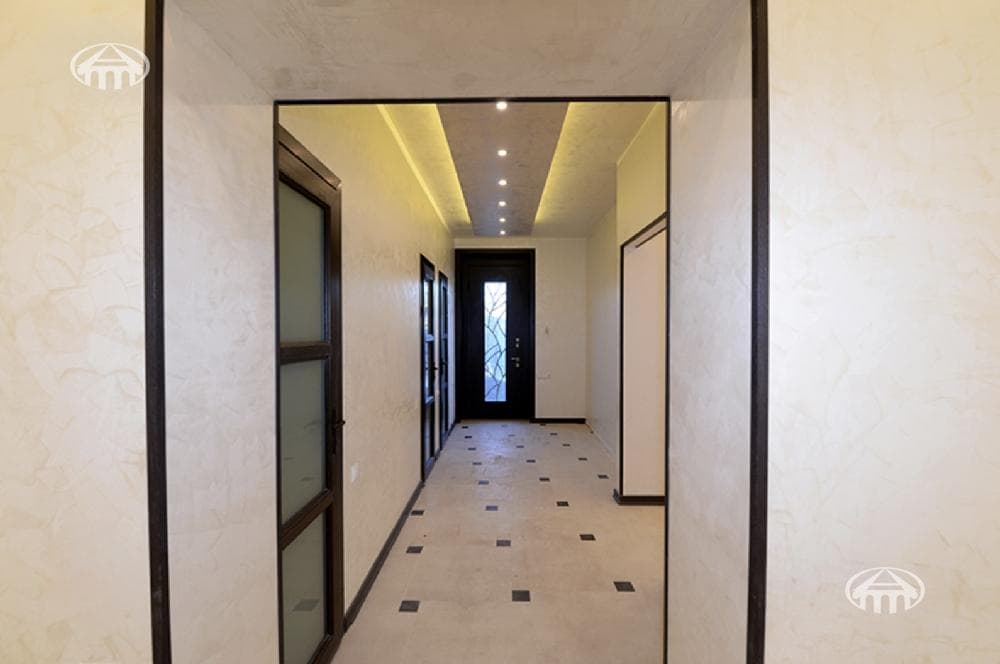 Mansion · 5 rooms · 225 m² · Erebuni