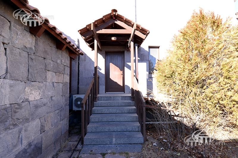 Особняк · 9 комн. · 521 м² · Прошян