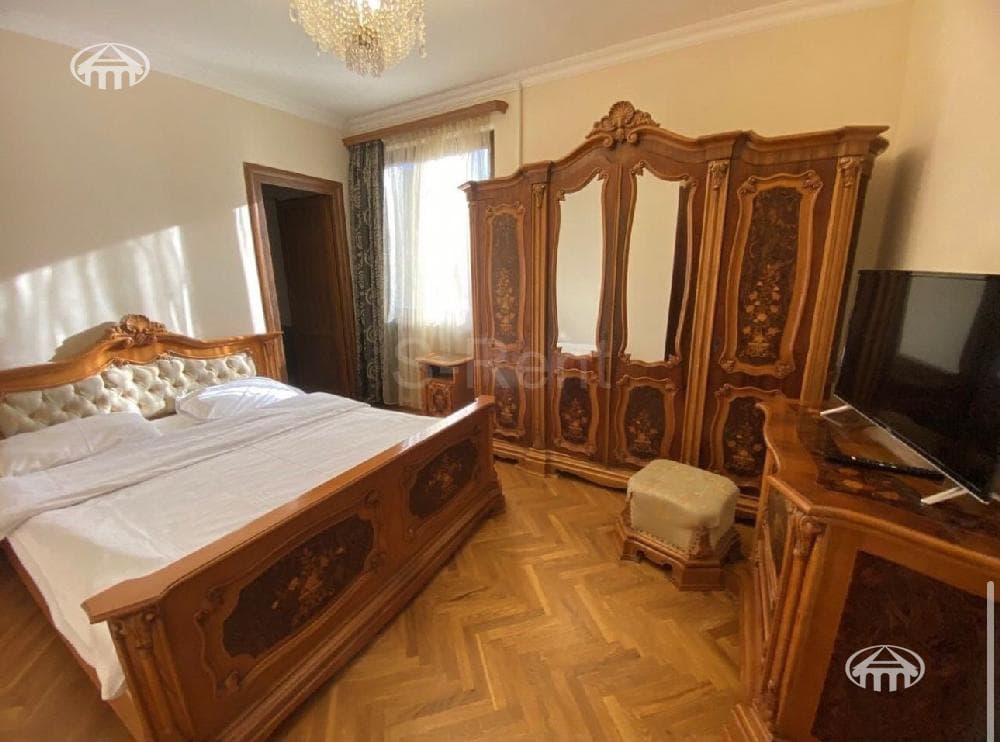 Hotel · 484 m² · Dilijan