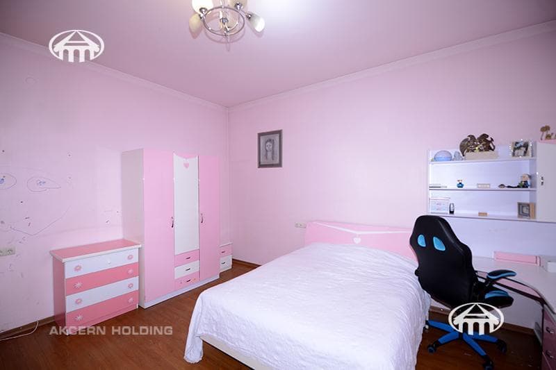 Особняк · 5 комн. · 327 м² · Аджапняк