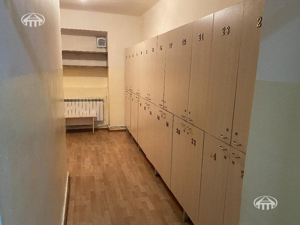 Գրասենյակ · 141 մ² · Կենտրոն