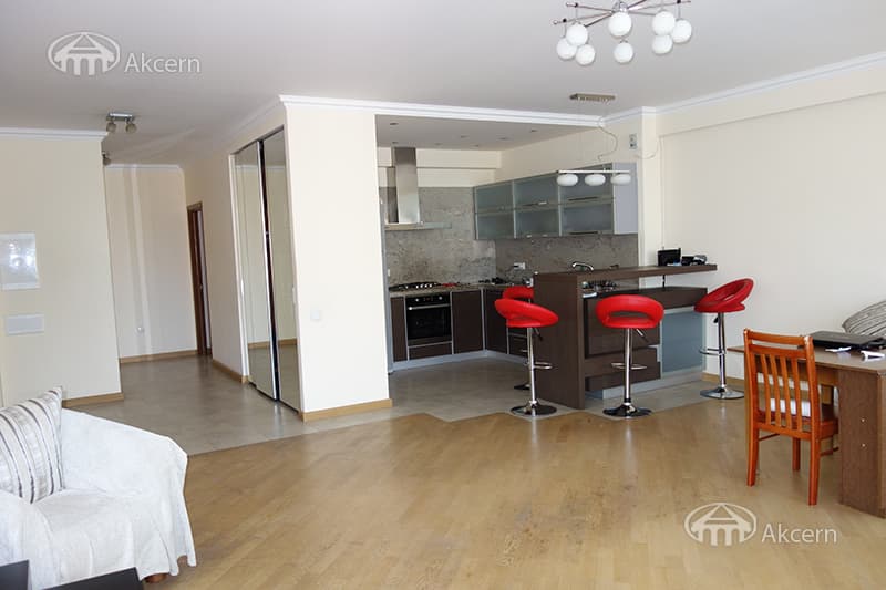 Apartment · 4 rooms · 135 m² · Kentron