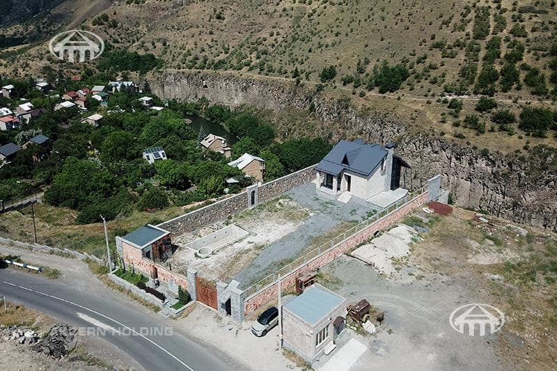 Առանձնատուն · 5 սեն. · 527 մ² · գ. Արգել