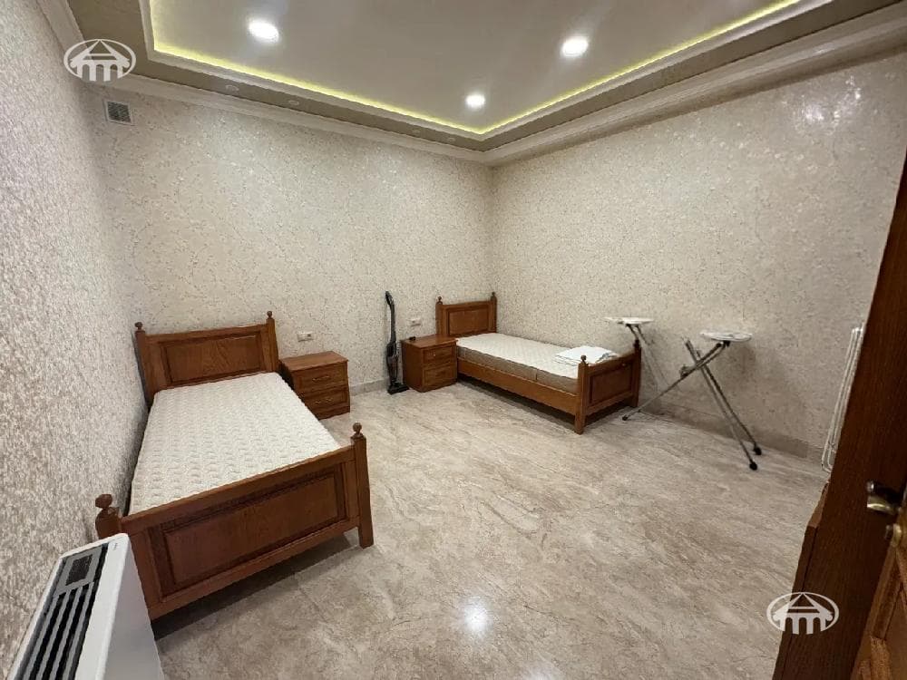 Apartment · 3 rooms · 103 m² · Kentron