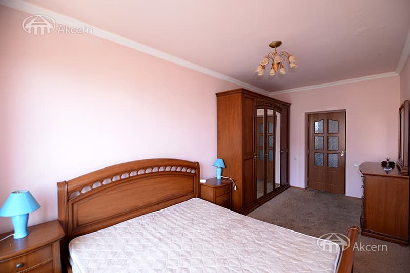 Բնակարան · 3 սեն. · 83 մ² · Կենտրոն