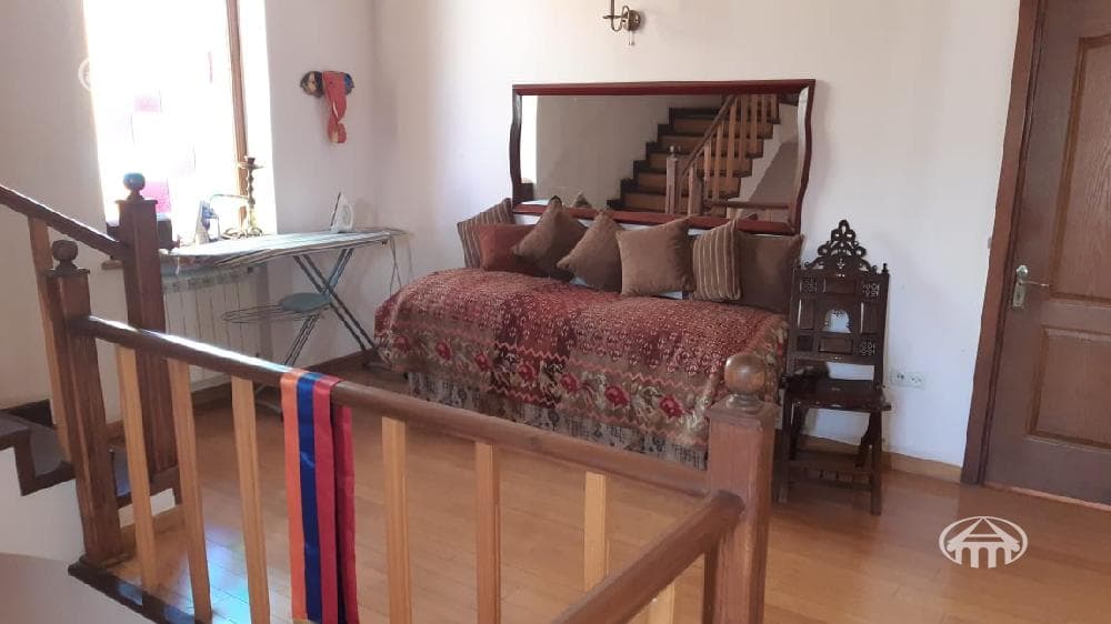 Особняк · 6 комн. · 535 м² · Канакер-Зейтун