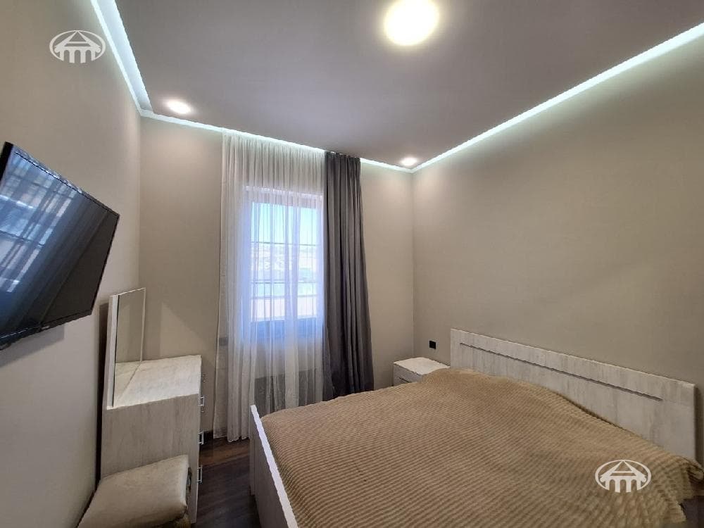 Mansion · 6 rooms · 246 m² · Zovuni