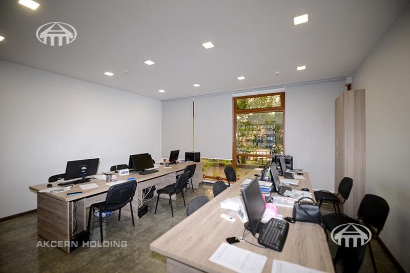 Office · 149 m² · Kentron