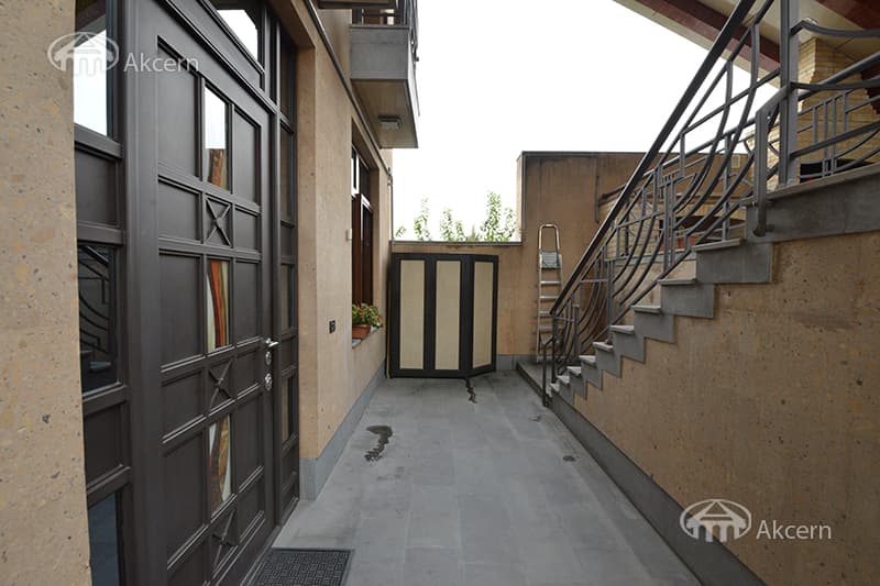 Առանձնատուն · 5 սեն. · 745 մ² · Արաբկիր