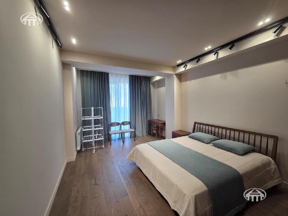 Квартира · 4 комн. · 131 м² · Арабкир