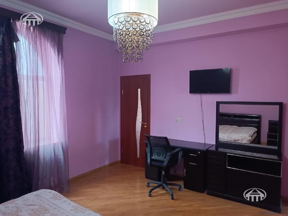 Mansion · 5 rooms · 334 m² · Erebuni — photo 11 / 24