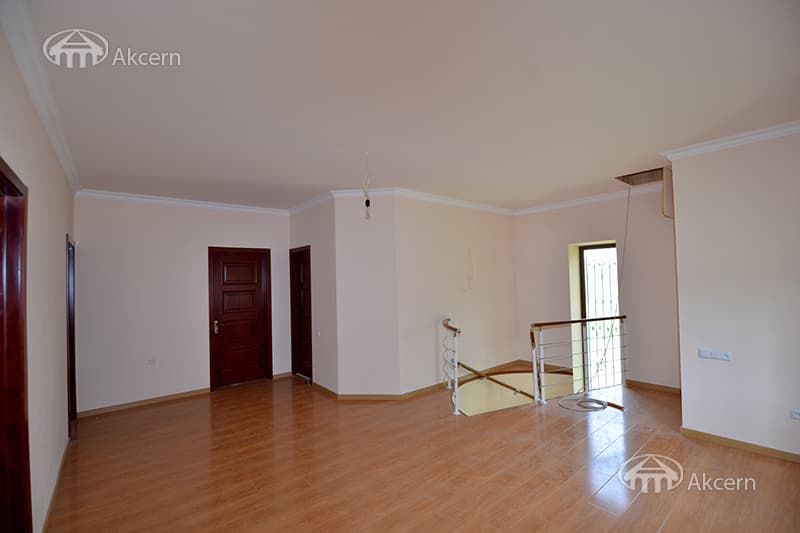 Загородный дом · 5 комн. · 249 м² · Раздан