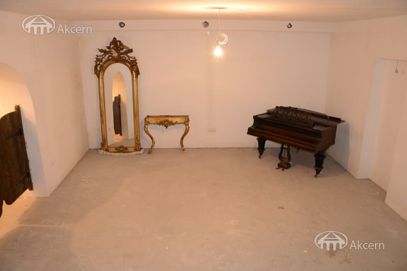 Առանձնատուն · 8 սեն. · 782 մ² · Դավթաշեն
