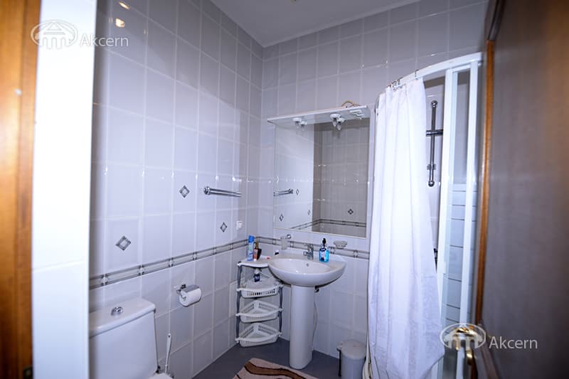 Mansion · 7 rooms · 650 m² · Kentron