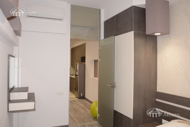 Apartment · 2 rooms · 60 m² · Kentron