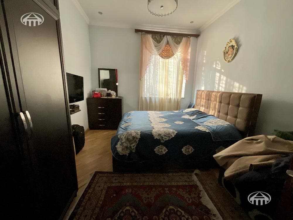 Apartment · 2 rooms · 92 m² · Kentron
