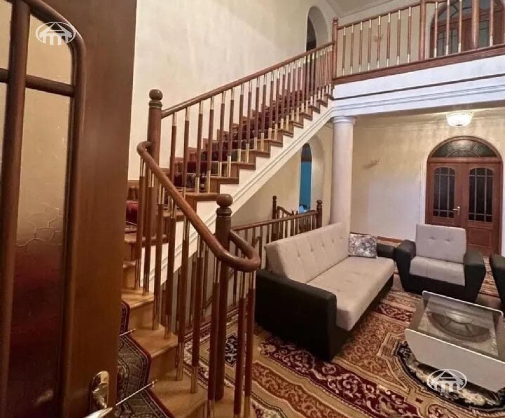 Особняк · 8 комн. · 540 м² · Джрвеж
