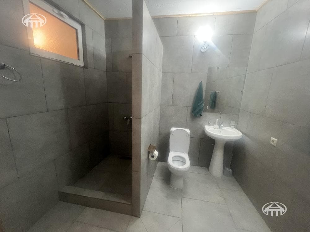 Mansion · 3 rooms · 240 m² · Djrvej