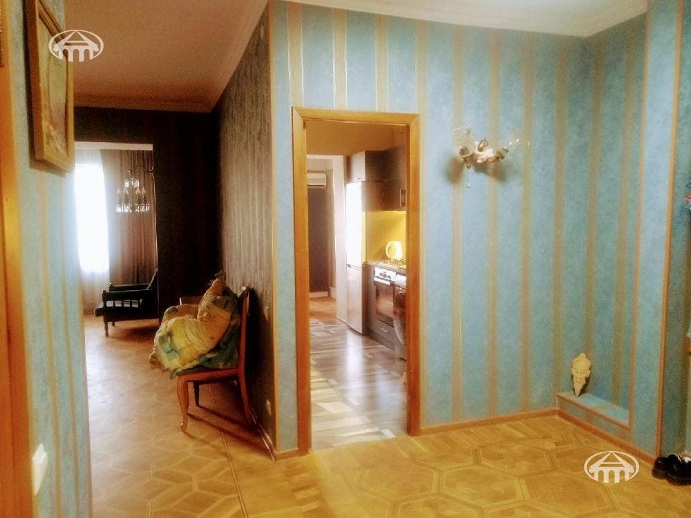 Квартира · 3 комн. · 85 м² · Кентрон