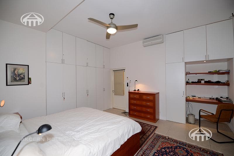 Офис · 270 м² · Кентрон