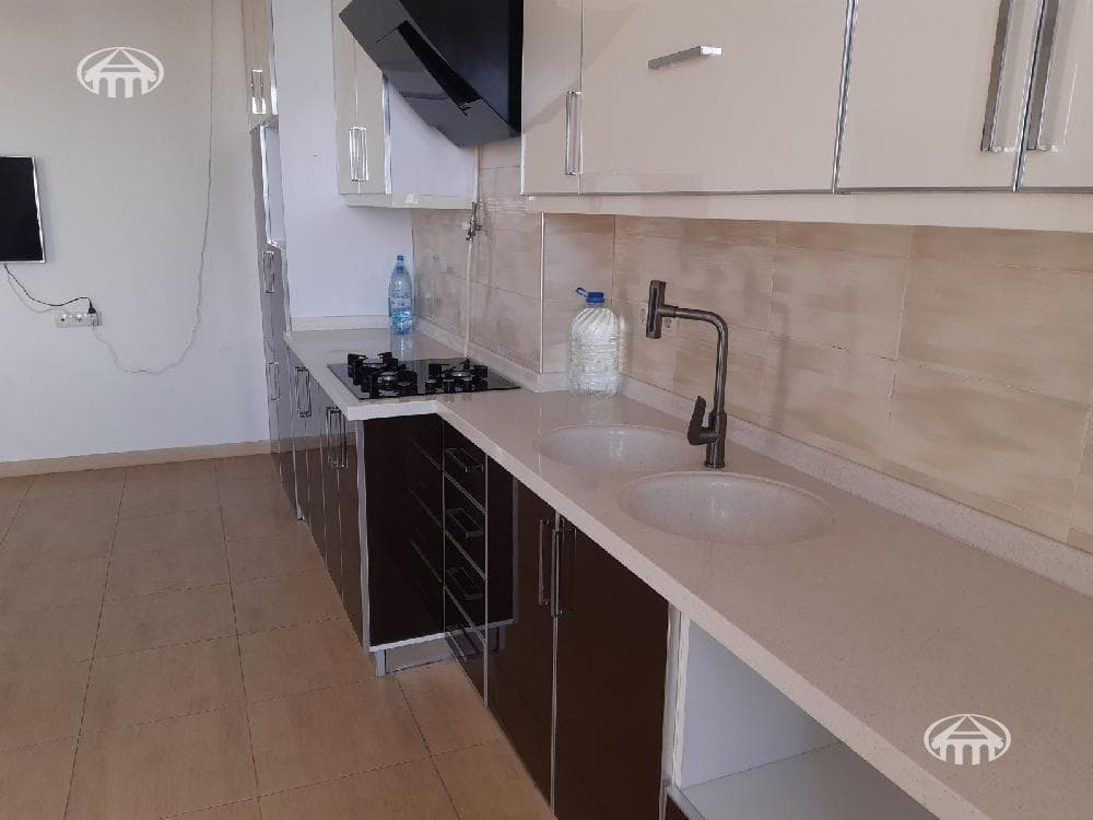Квартира · 3 комн. · 78 м² · Аджапняк