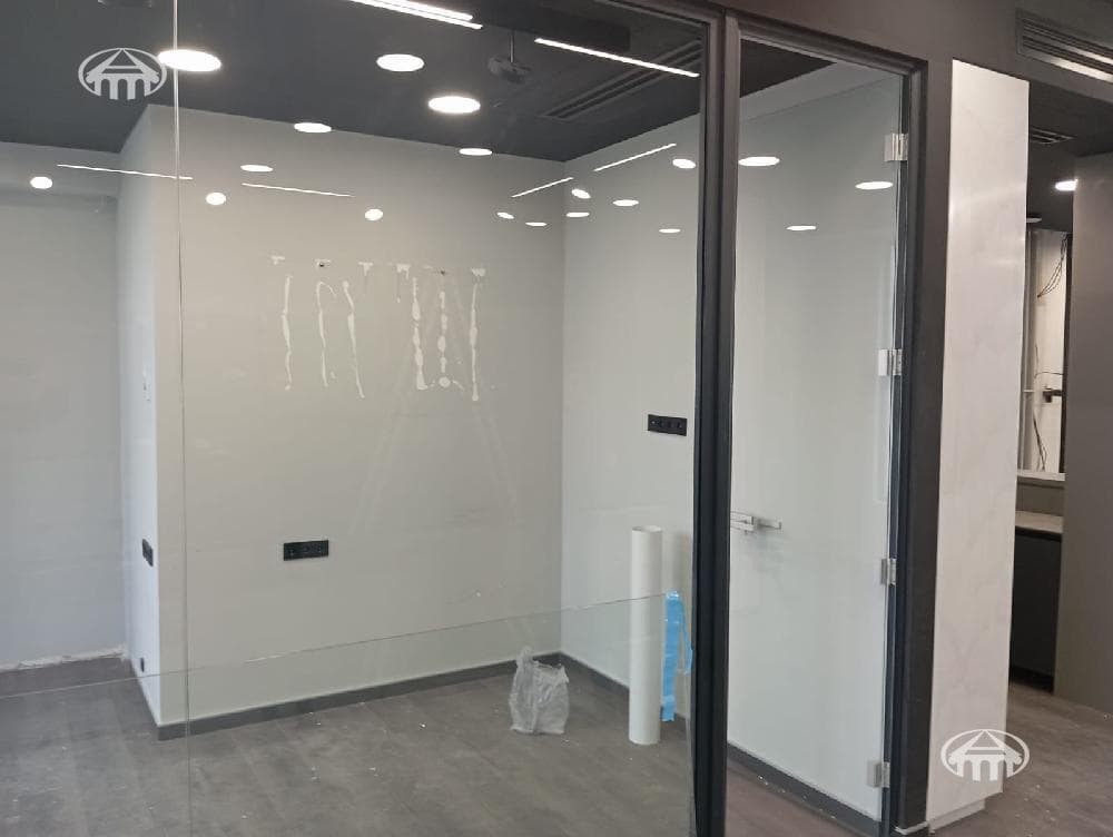 Office · 142 m² · Kentron