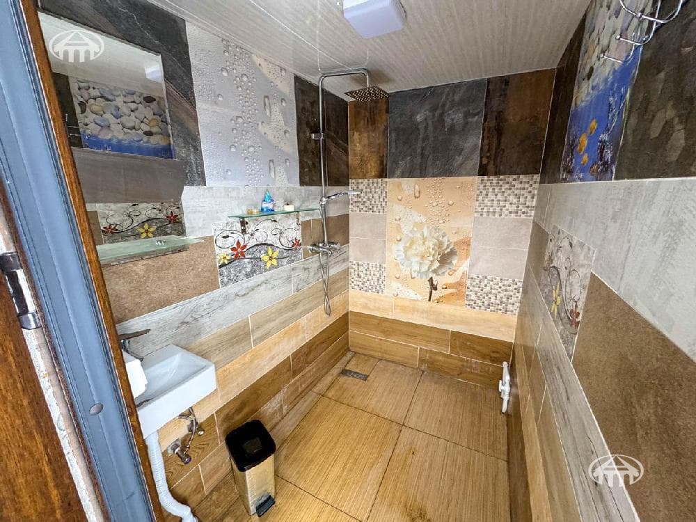 Особняк · 5 комн. · 185 м² · Птгни