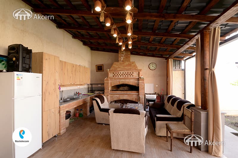 Дом · 5 комн. · 290 м² · Аван