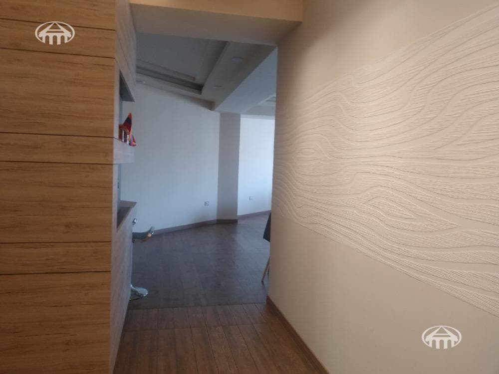 Квартира · 3 комн. · 140 м² · Кентрон