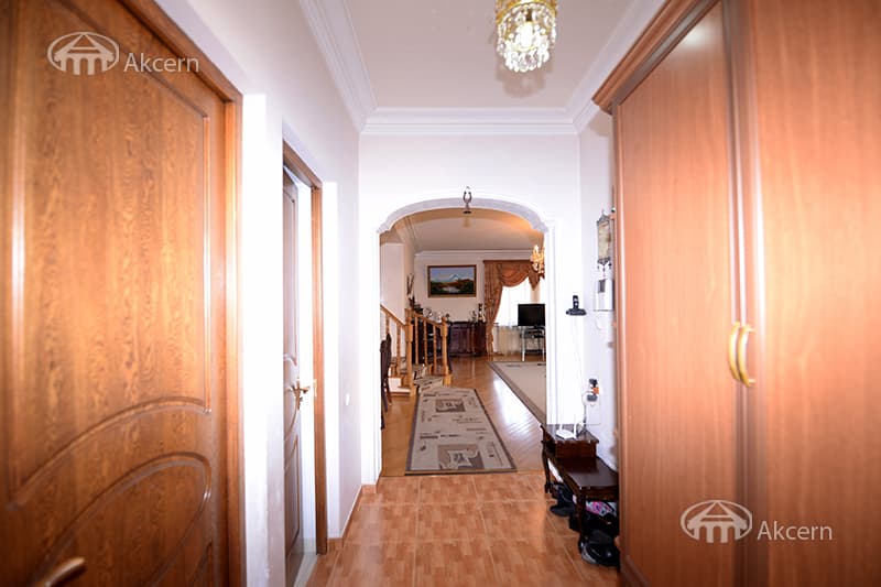 Особняк · 7 комн. · 362 м² · Малатия-Себастия