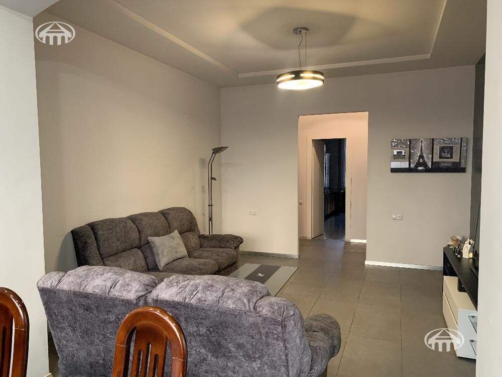 Apartment · 3 rooms · 92 m² · Kentron