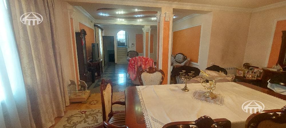 House · 7 rooms · 174 m² · Shengavit