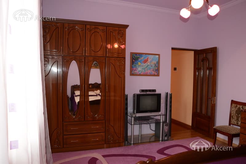 Прочее · 1 400 м² · Арарат