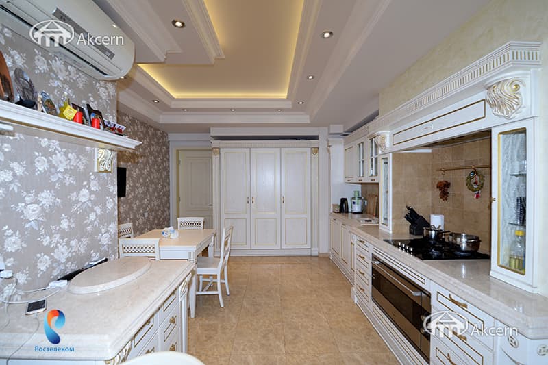 Квартира · 4 комн. · 174 м² · Кентрон