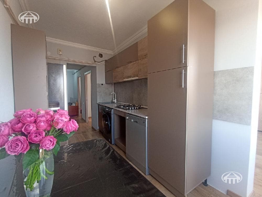 Квартира · 3 комн. · 80 м² · Шенгавит