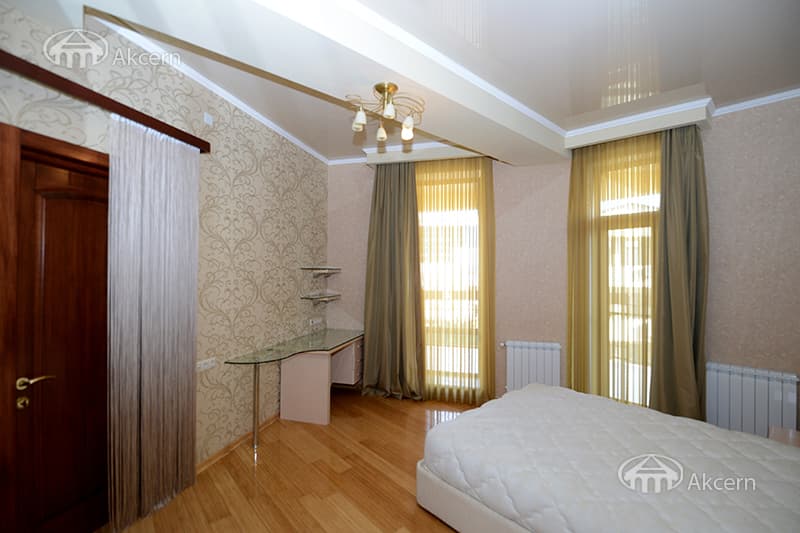 Квартира · 4 комн. · 133 м² · Арабкир