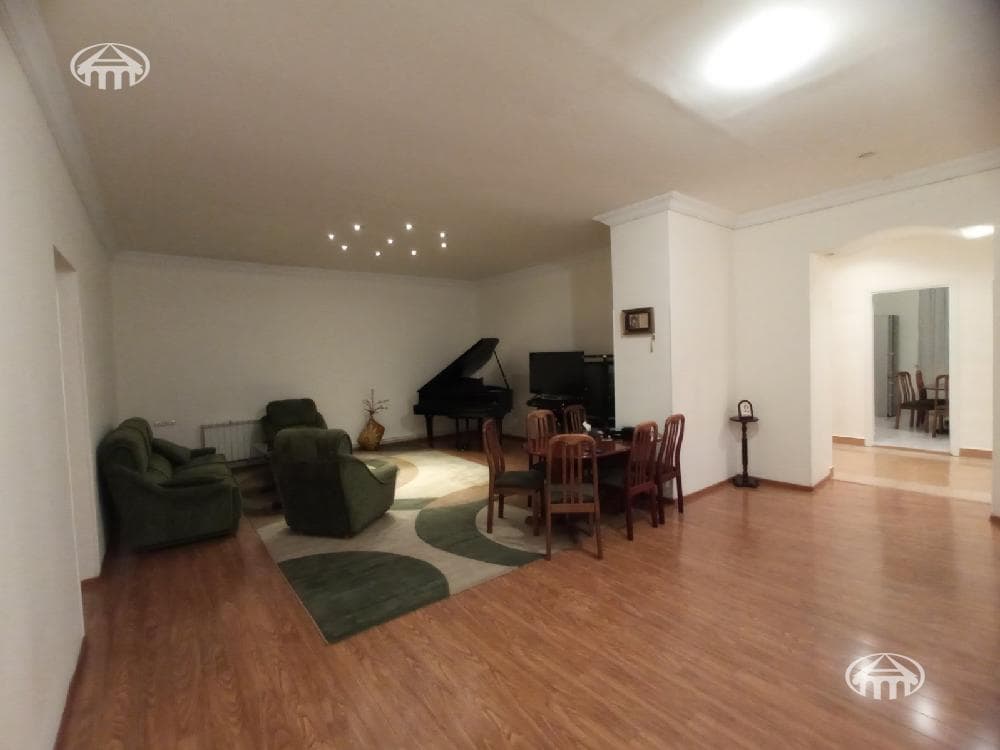 Apartment · 4 rooms · 144 m² · Kentron