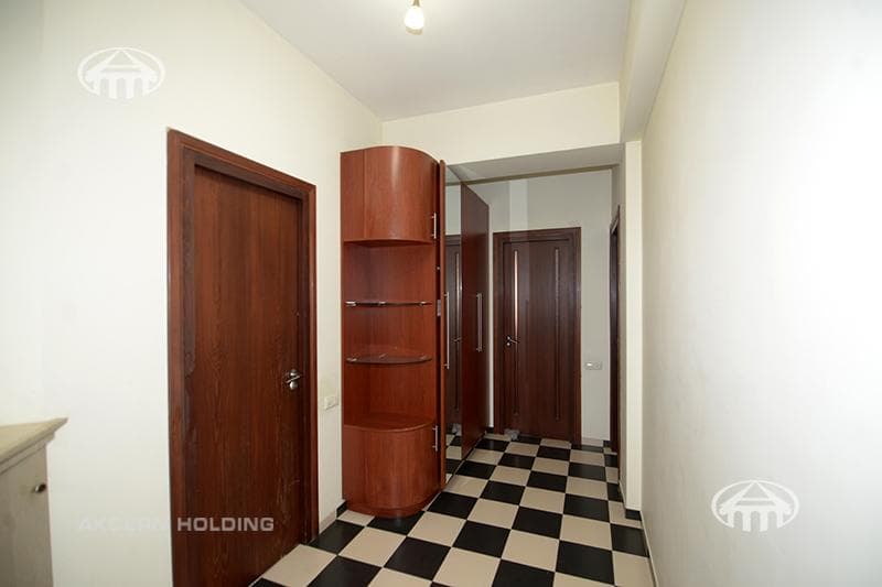 Apartment · 3 rooms · 105 m² · Kentron