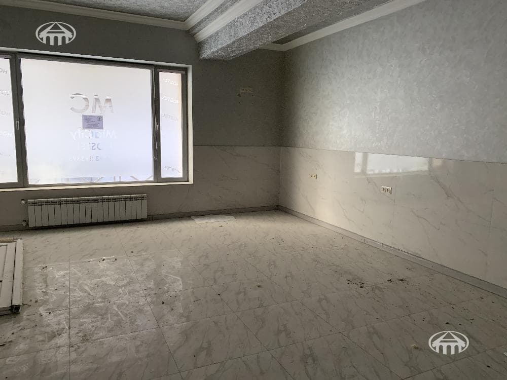 Խանութ · 606 մ² · Կենտրոն