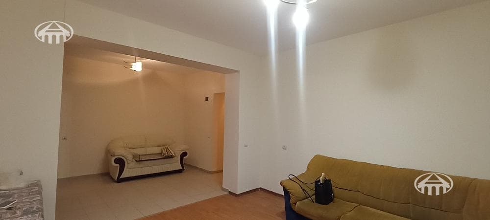 Квартира · 3 комн. · 72 м² · Аджапняк