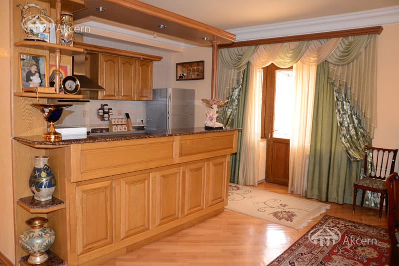 Mansion · 5 rooms · 405 m² · Arzakan