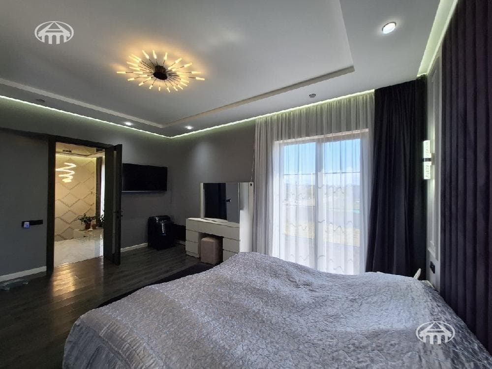 Mansion · 6 rooms · 246 m² · Zovuni