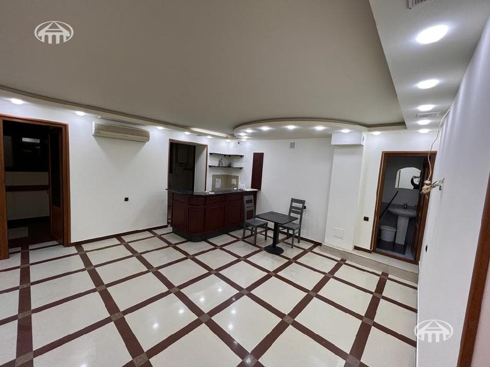 Retail · 89 m² · Arabkir