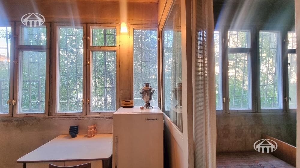 Apartment · 2 rooms · 77 m² · Kentron