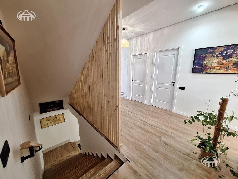Особняк · 5 комн. · 380 м² · Ариндж