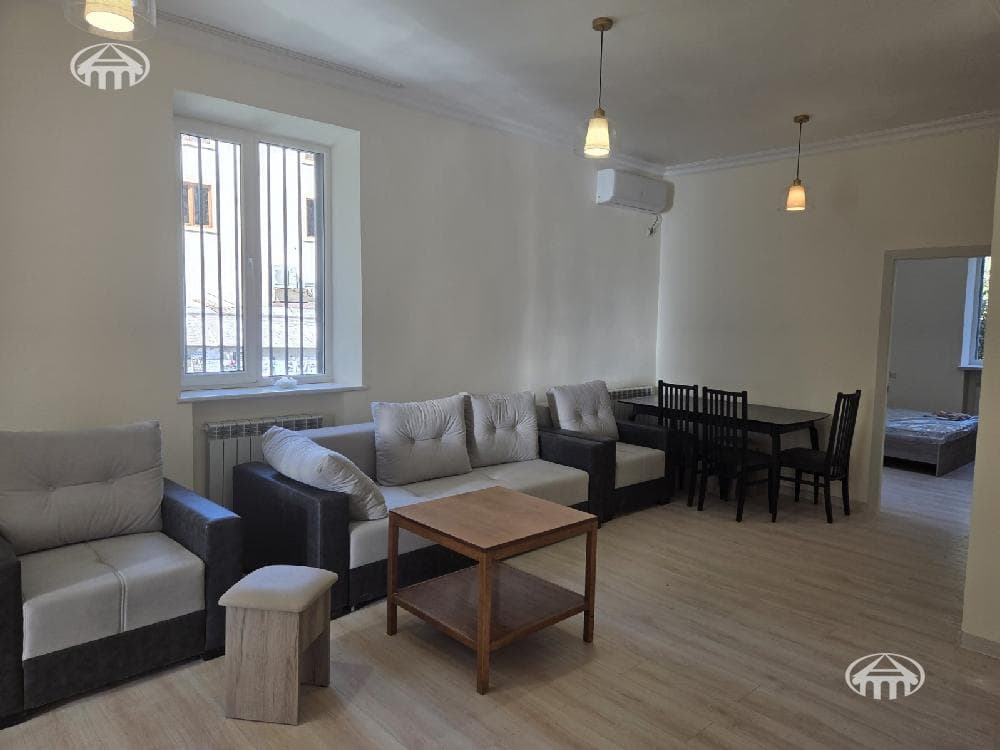 Apartment · 3 rooms · 84 m² · Kentron — photo 2 / 16